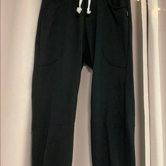 HIGH WAISTED LEGGINGS/JOGGERS - Picture 2 of 4